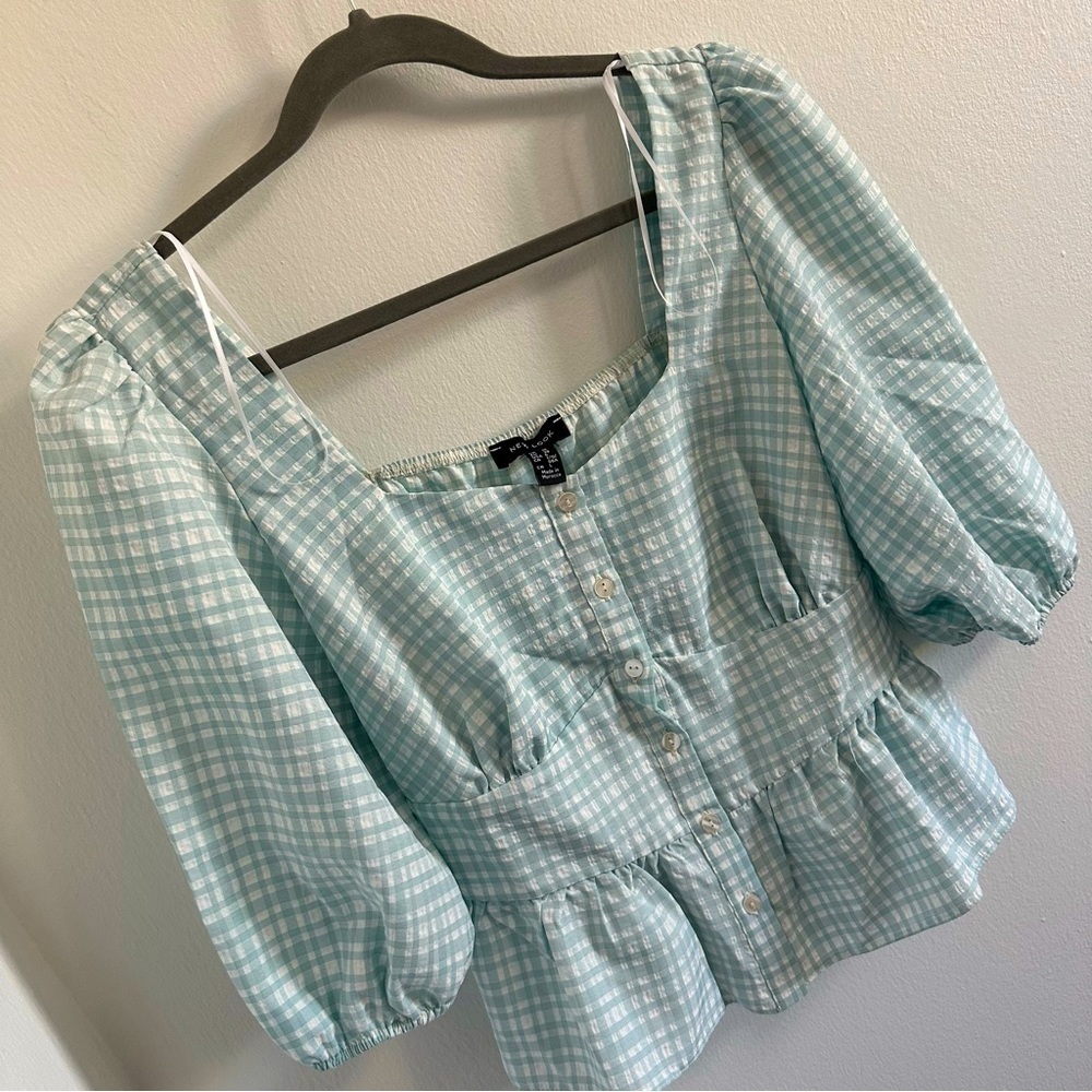 (NWT)  New Look button up tea cute blouse in mint plaid